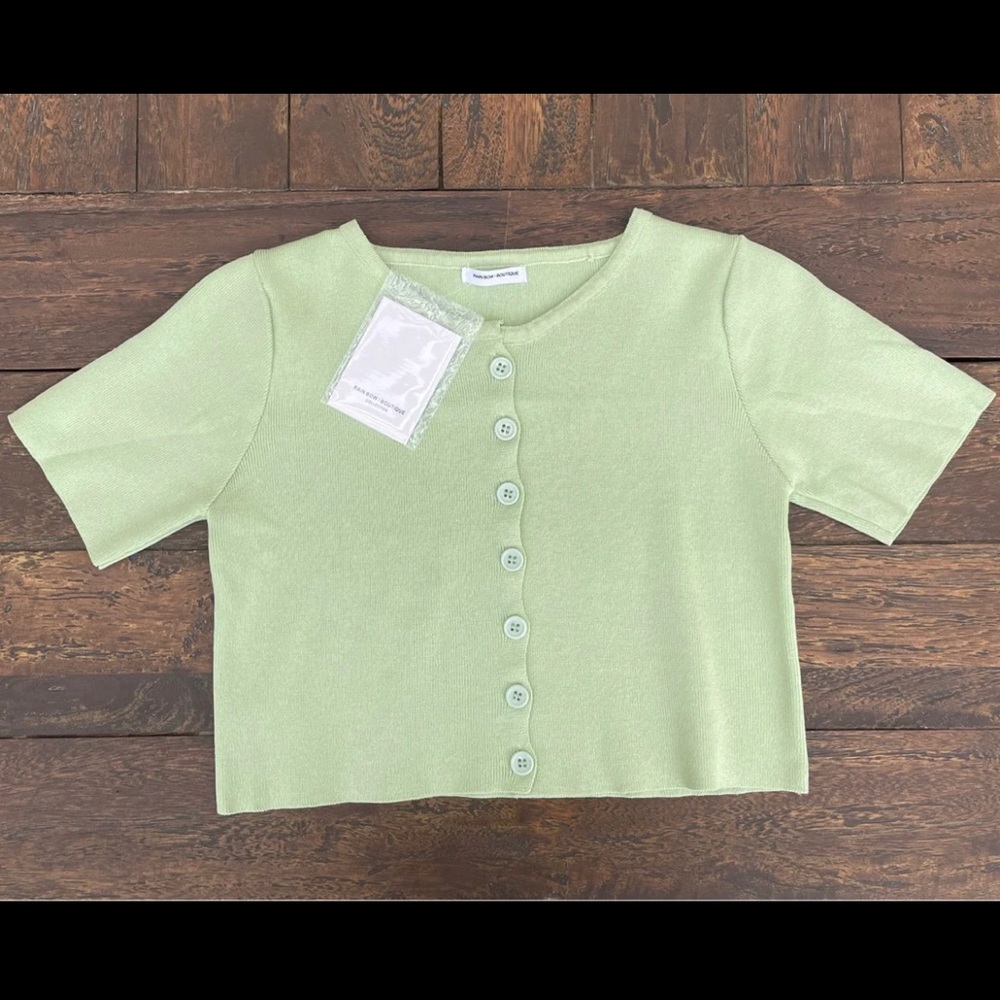 green cropped short sleeved cardigan